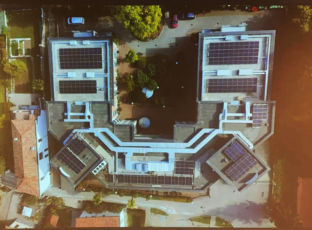 Al momento stai visualizzando Inaugurato oggi il nuovo impianto a pannelli solari